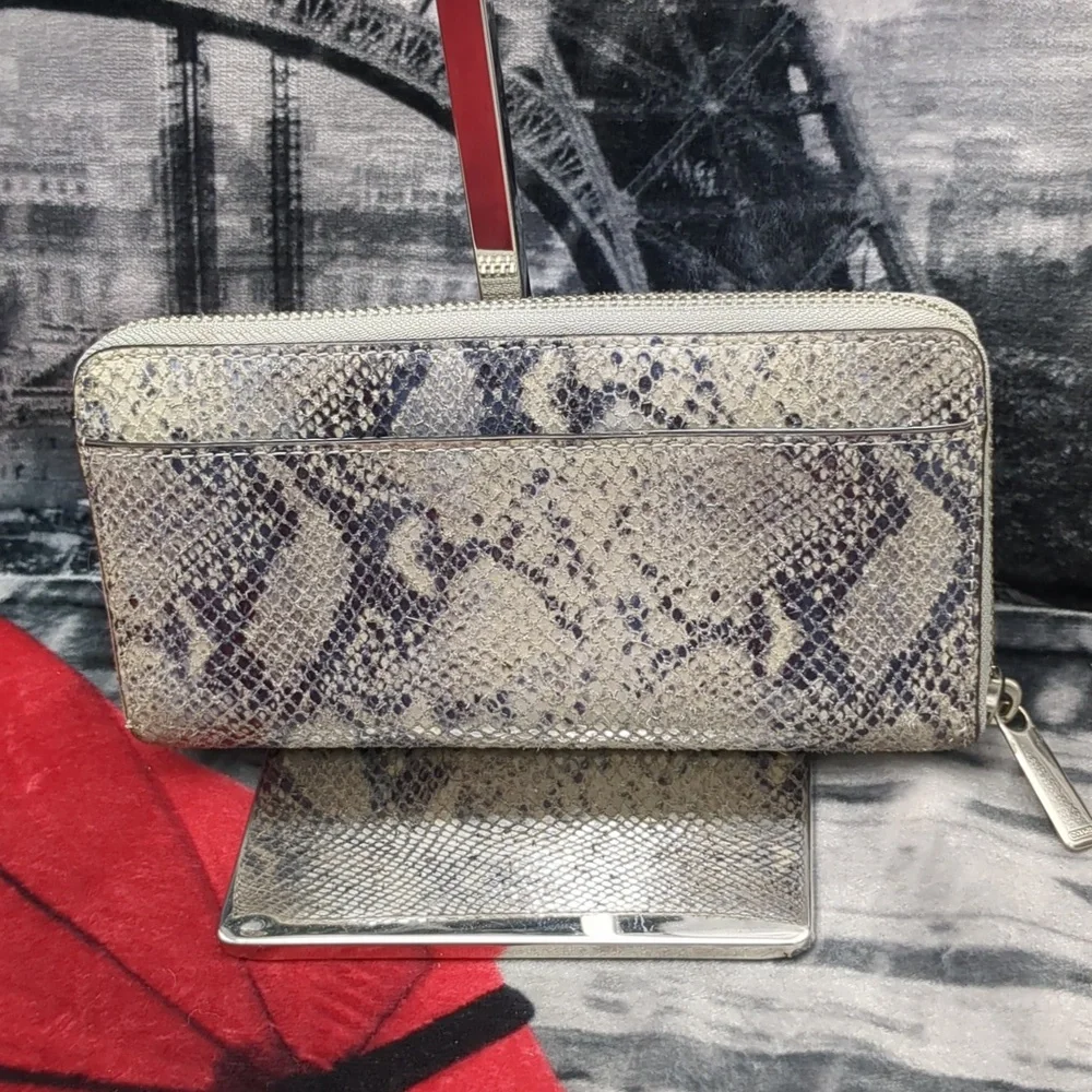 Coach Taylor Exotic Accordion Wallet -  F50674)